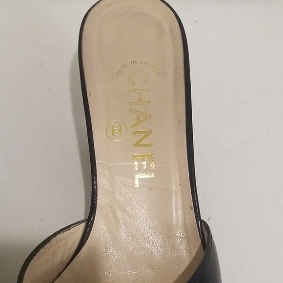 SOLD! Chanel Leather Mules Heels CC Logo 8 7.5 - Picture 4 of 12